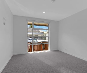 10 Lynott Street, St Kilda. - Photo 6