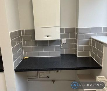 3 bedroom terraced house to rent - Photo 3