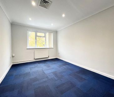 2 bedroom maisonette to rent - Photo 4