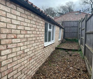 2 bedroom detached bungalow to rent - Photo 6