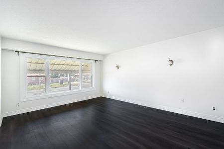 For Lease - 227 Stevenson Road Unit# MAIN, Oshawa, Ontario - Photo 4