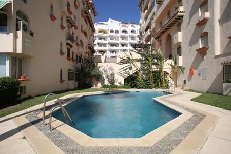 2 room luxury Flat for rent in Estepona, Andalusia - Photo 4