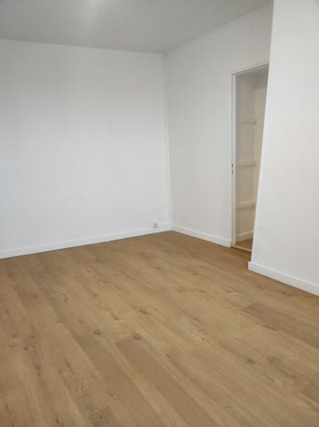 Location Appartement 2 pièces 39m² BARENTIN 76360 - Photo 2