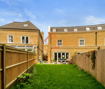 Barrons Chase, Richmond, TW10 - Photo 1 | Rentumo