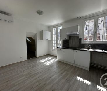 Location Appartement 1 pièce 21m² BRIE COMTE ROBERT 77170 - Photo 2