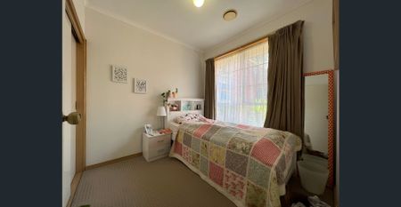 Location! Location! Don't Miss Out ! - Photo 4