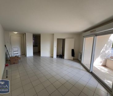Location Appartement 2 pièces 44m² L ISLE D ESPAGNAC 16340 - Photo 2
