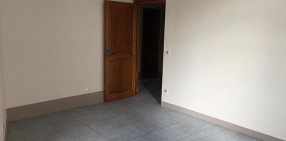 Location Appartement 1 pièce 31m² VILLEURBANNE 69100 - Photo 2