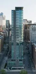 1 room apartment of 77m² in Montreal - Photo 2