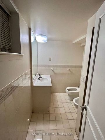 For Lease - 298 Empress Basement Avenue, Toronto, Ontario - Photo 2