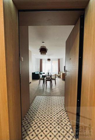 Stare Miasto, 2 pokoje + winda i miejsce postojowe - Zdjęcie 4