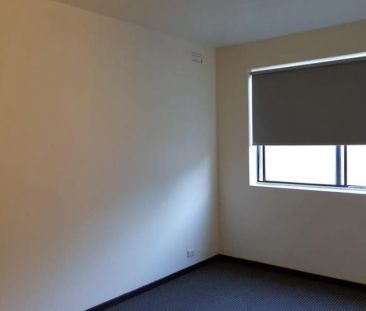 2 Bedroom Flat - Photo 4
