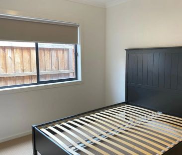 Modern Family living - Photo 4