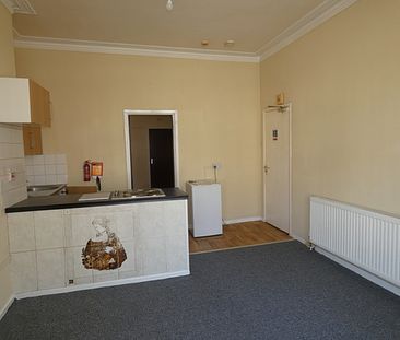 Chesterfield Road Flat 4 - Photo 2