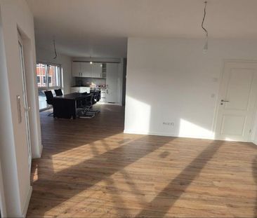 Neubauwohnung (Erstbezug) mit 2 Zimmern und Tiefgaragenstellplatz i... - Photo 3