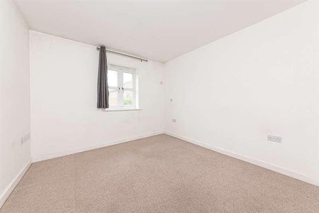 Two Orchards, Wokingham Road, Bracknell, RG42 - Photo 2