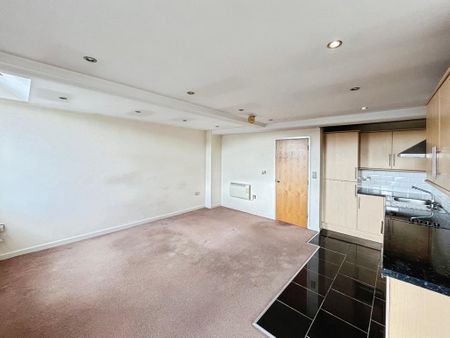 2 bedroom penthouse to rent - Photo 2