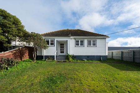 38 Bannister Avenue, Johnsonville - Photo 3