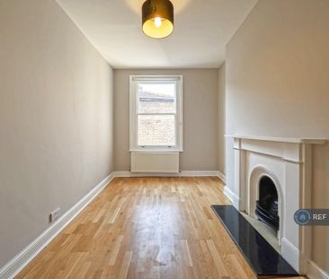 2 bedroom maisonette to rent - Photo 1