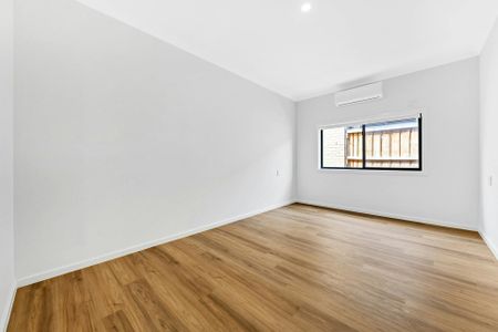 Luxurious 4-Bedroom Home with 4 Private Ensuites.. - Photo 2