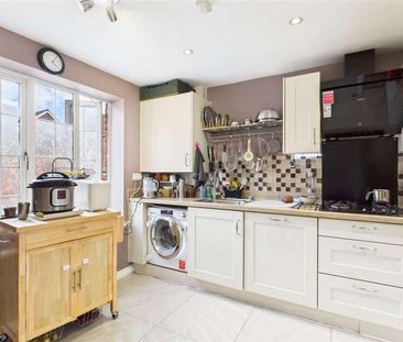 Jade Way, Crawley, West Sussex, RH10 - Photo 2