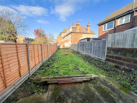 Lower Addiscombe Road, Croydon - Photo 3