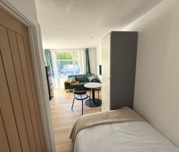 Studio Flat, Stanhope Road, Reading - Photo 3