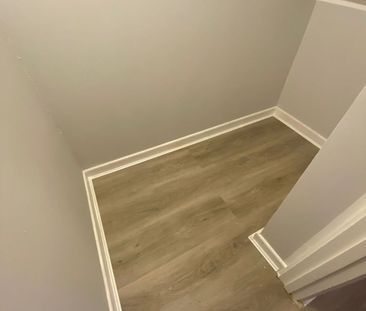 1 Bed Flat, Reynolds Close, SW19 - Photo 1