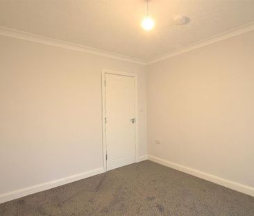 5 bedroom semi-detached house to rent - Photo 5