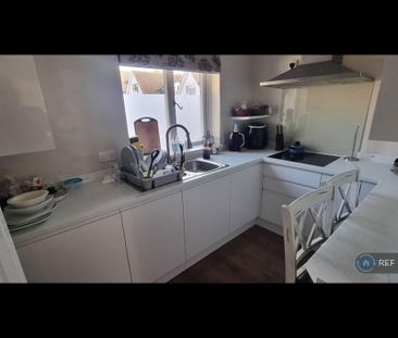 1 bedroom in a house share to rent - Photo 5