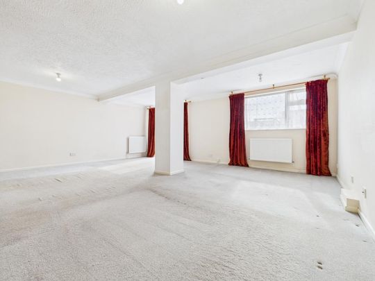 3 bedroom end of terrace house to rent - Photo 1