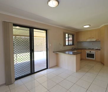 18 Moonstone Dr, 4655, Urangan Qld - Photo 3