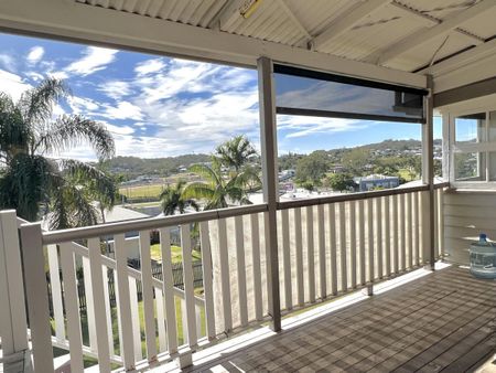 8 Bayne Street, West Gladstone - Photo 3