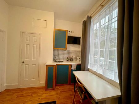 All Bills Included – A modern single studio apartment in Hammersmith, London W6 - Photo 4