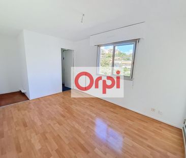 Location Appartement 4 pièces 88m² ST LAURENT DU VAR 06700 - Photo 1