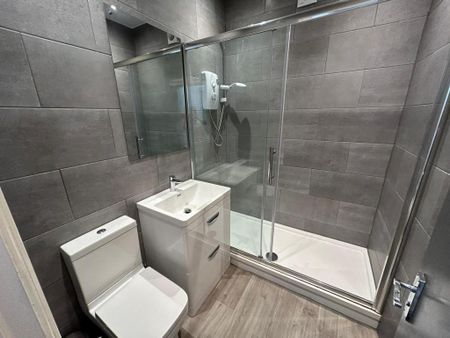 St. Michaels Terrace, Leeds, LS6 - Photo 4