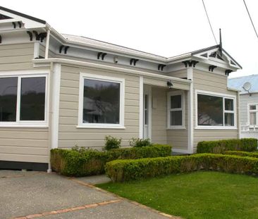 Perfect location, newly renovated, heart of Karori - Photo 5