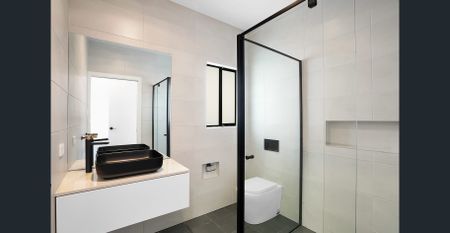 Room for Everyone with all the extras, inc. Garden Maintenance - Photo 2