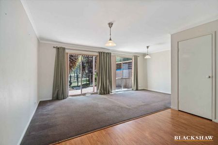 Stylish 3-Bedroom Townhouse with Golf Course Views & EV Charging - Photo 2