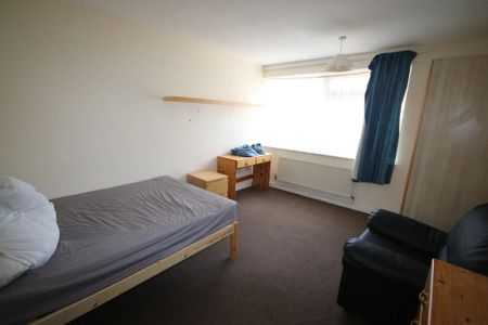 5 bedroom terraced house to rent - Photo 2