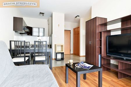 Dwupokojowe mieszkanie w apartamentowcu - Warszawa Wilanów - Zdjęcie 2