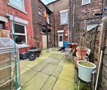 Rochdale Road, Shaw, OL2 - Photo 3