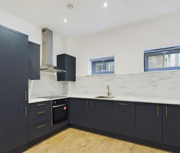 2 bedroom flat to rent - Photo 3