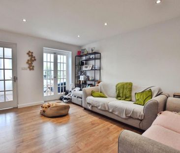 4 bedroom semi-detached house to rent - Photo 5