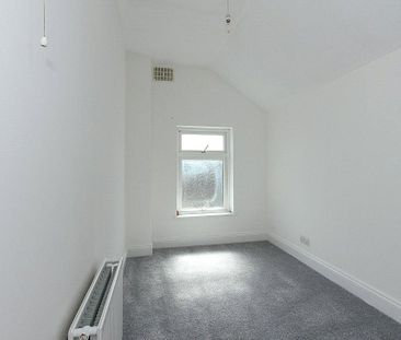 3 bedroom link detached house to rent - Photo 2