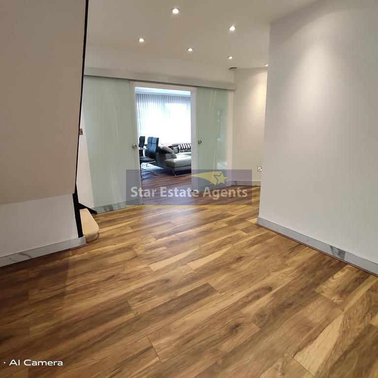 6 bedroom detached house to rent - Photo 1