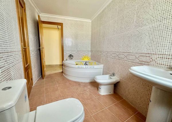 NEW 4 BEDROOM PENTHOUSE WITH SUNROOF FOR RENT IN TORREVIEJA - ALICANTE