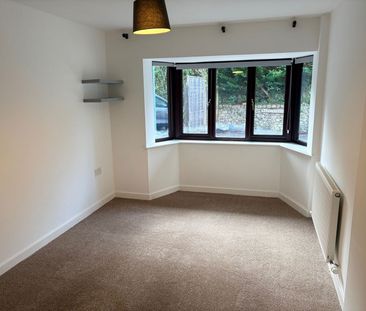 Sandside, Milnthorpe, LA7 7HW - Photo 3