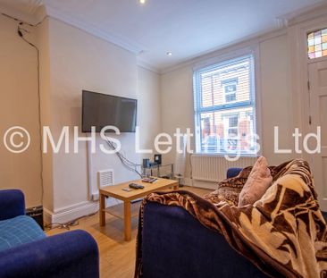 4 Bedroom Mid Terraced House for rent in Welton Place - Photo 2