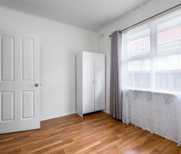 Two Living Areas - Photo 5